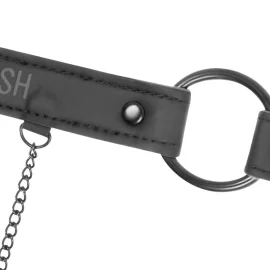 Fetish Submissive obojek se svorkami na bradavky