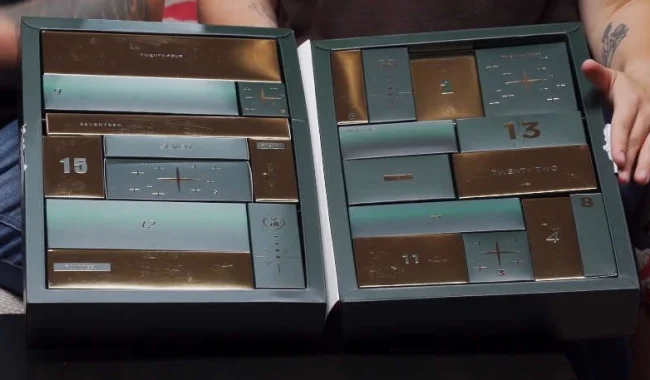 Unboxing erotického adventního kalendáře LoveBoxxx Naughty and Nice